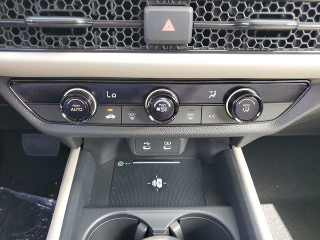 Photo of 2026 Platinum White Pearl Honda HR-V