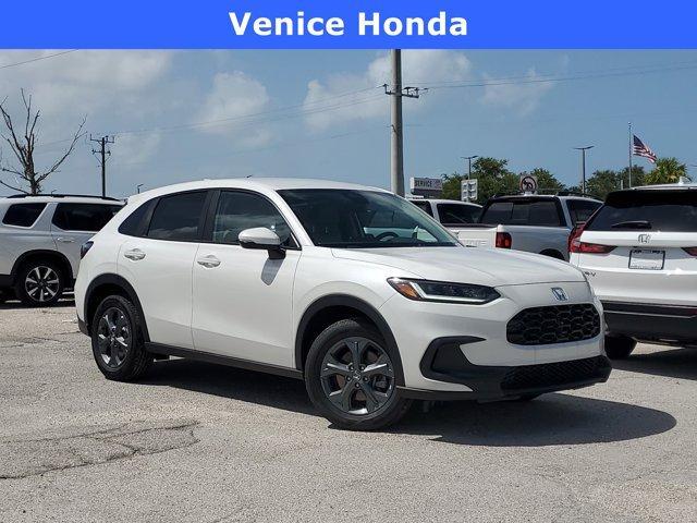Photo of 2026 Platinum White Pearl Honda HR-V
