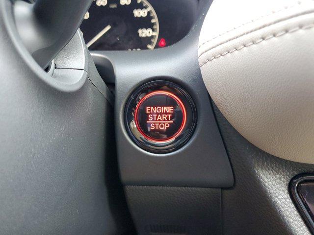 Photo of 2026 Platinum White Pearl Honda HR-V