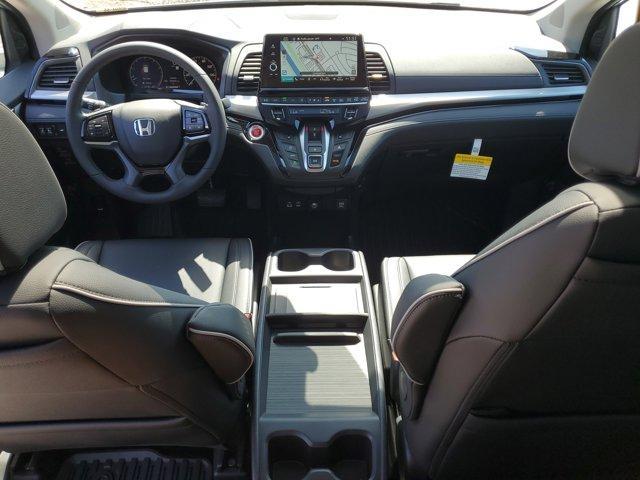 Photo of 2025 Solar Silver Metallic Honda Odyssey