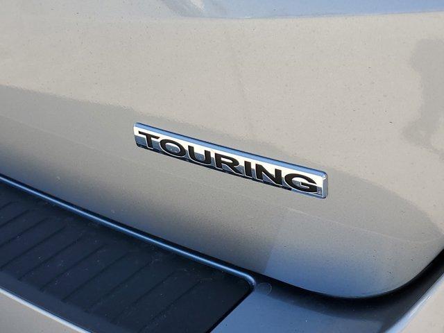 Photo of 2025 Solar Silver Metallic Honda Odyssey