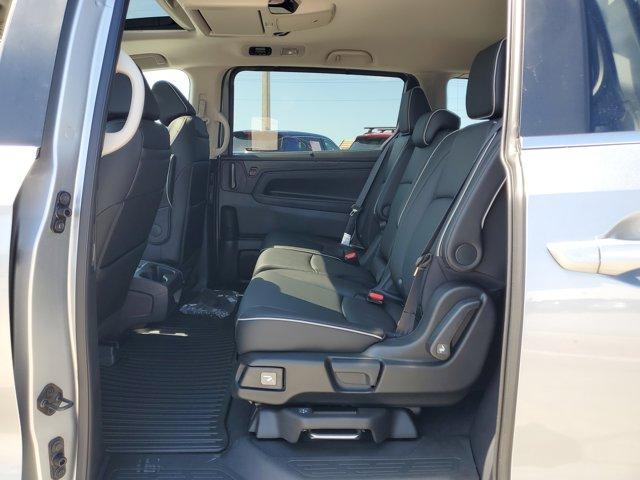 Photo of 2025 Solar Silver Metallic Honda Odyssey