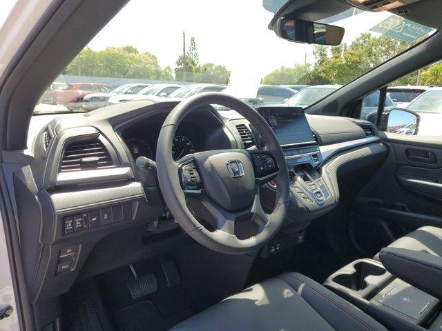 Photo of 2025 Platinum White Pearl Honda Odyssey