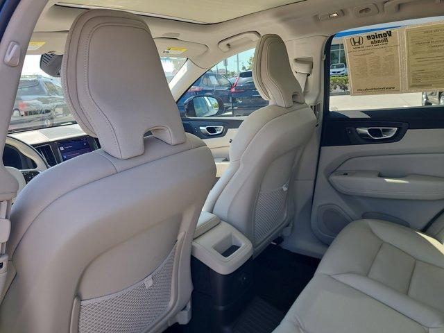 Photo of 2023 Bright Volvo XC60 Recharge Plug-In Hybrid