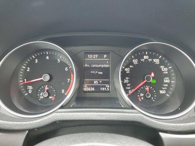 Photo of 2018 Pure White Volkswagen Passat
