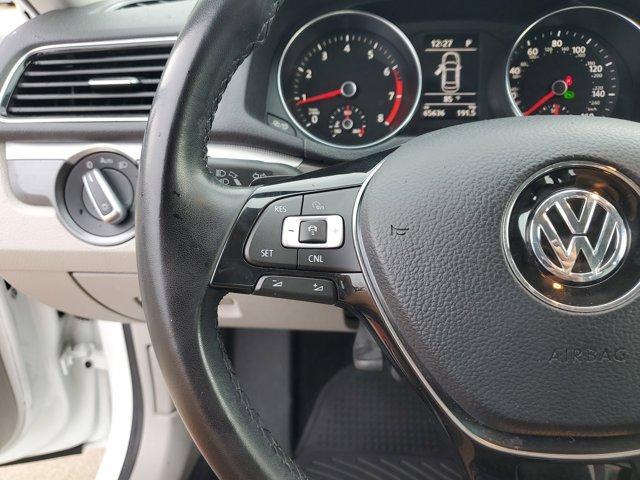 Photo of 2018 Pure White Volkswagen Passat