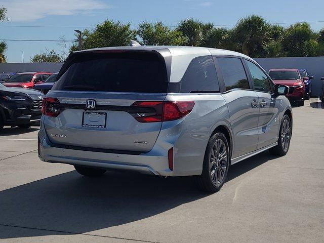 Photo of 2025 Solar Silver Metallic Honda Odyssey