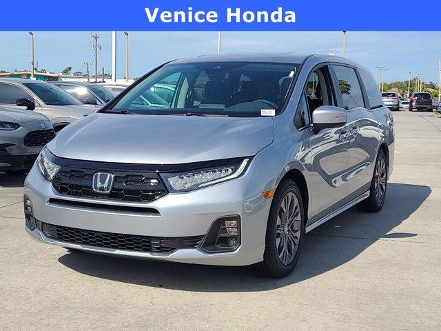 Photo of 2025 Solar Silver Metallic Honda Odyssey
