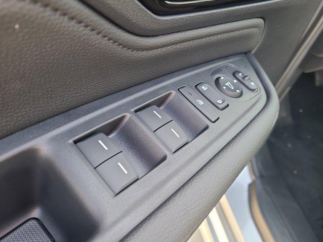 Photo of 2025 Solar Silver Metallic Honda Odyssey
