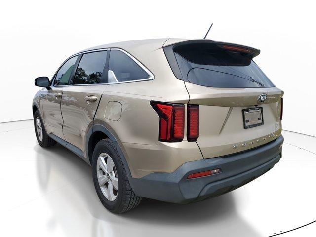 Photo of 2021 Crystal Beige Kia Sorento
