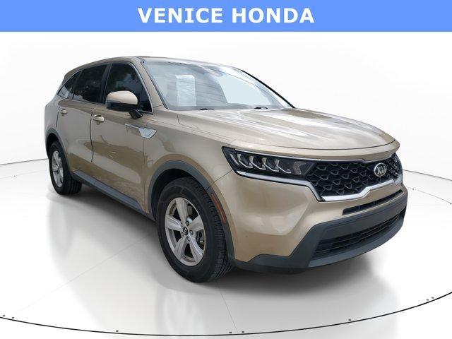 Photo of 2021 Crystal Beige Kia Sorento