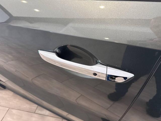 Photo of 2019 Gray Honda Odyssey