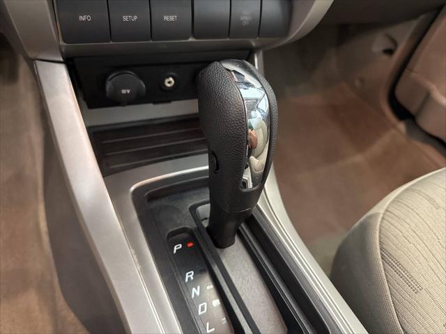 Photo of 2009 Light Ice Blue Clearcoat Metallic Ford Focus