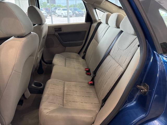 Photo of 2009 Light Ice Blue Clearcoat Metallic Ford Focus