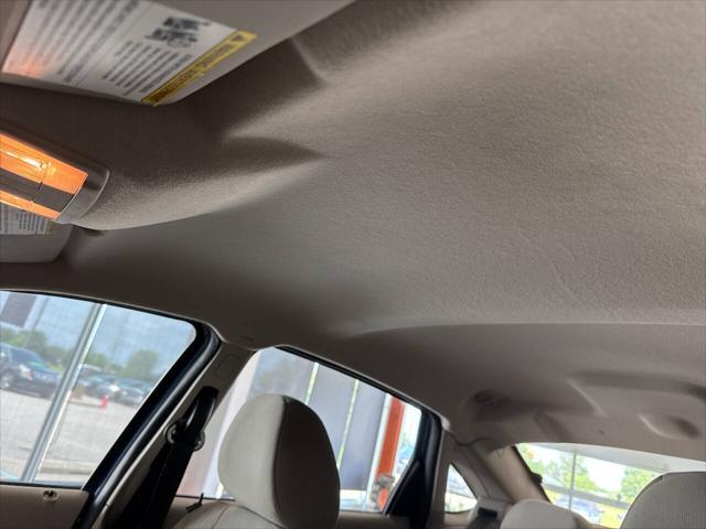 Photo of 2009 Light Ice Blue Clearcoat Metallic Ford Focus