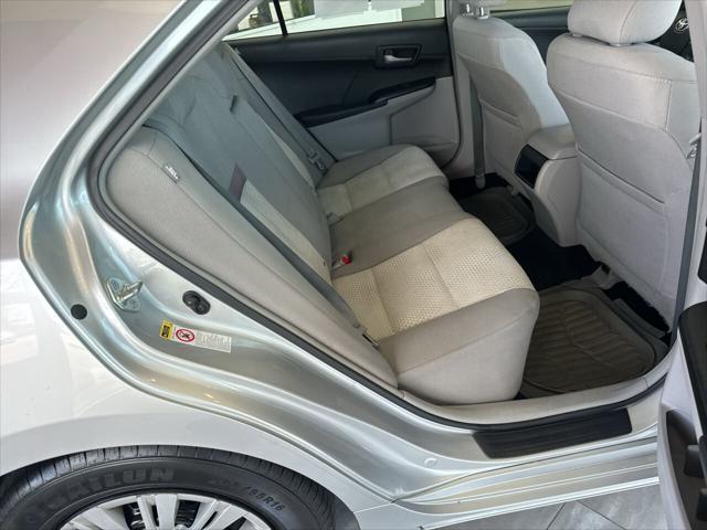 Photo of 2012 Classic Silver Metallic Toyota Camry