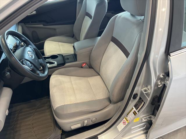 Photo of 2012 Classic Silver Metallic Toyota Camry