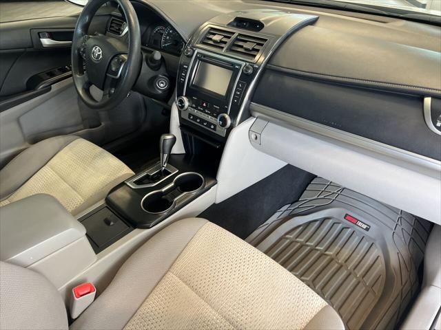 Photo of 2012 Classic Silver Metallic Toyota Camry