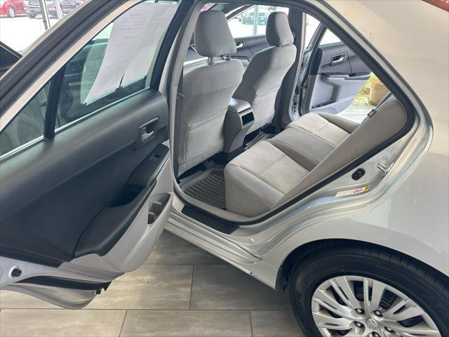 Photo of 2012 Classic Silver Metallic Toyota Camry