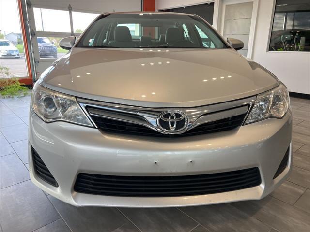 Photo of 2012 Classic Silver Metallic Toyota Camry