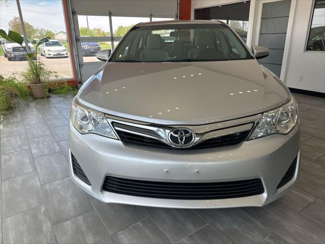 Photo of 2012 Classic Silver Metallic Toyota Camry