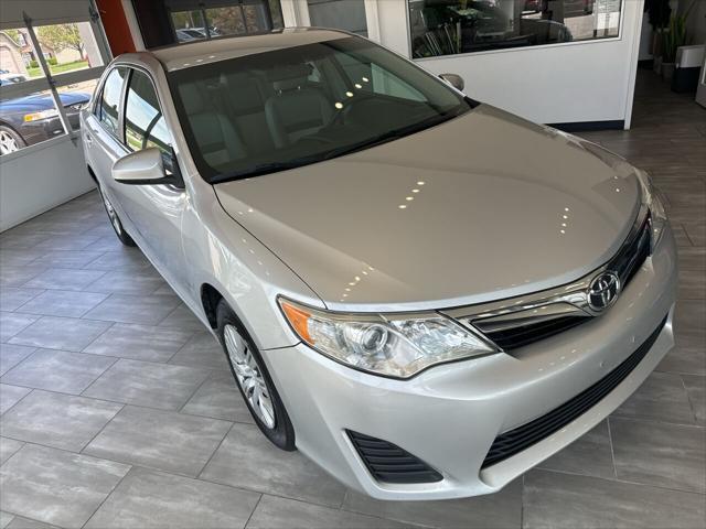 Photo of 2012 Classic Silver Metallic Toyota Camry