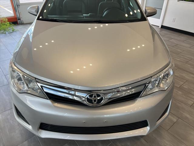 Photo of 2012 Classic Silver Metallic Toyota Camry