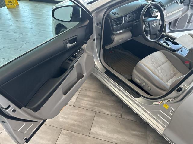 Photo of 2012 Classic Silver Metallic Toyota Camry