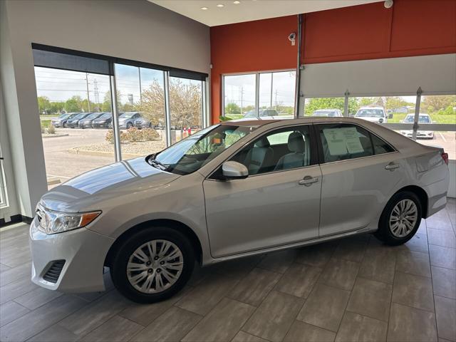 Photo of 2012 Classic Silver Metallic Toyota Camry