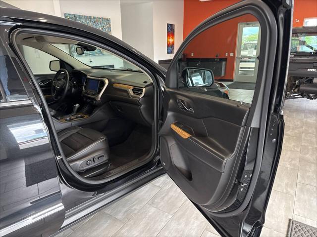 Photo of 2017 Black GMC Acadia