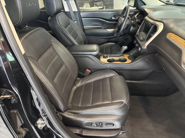 Photo of 2017 Black GMC Acadia