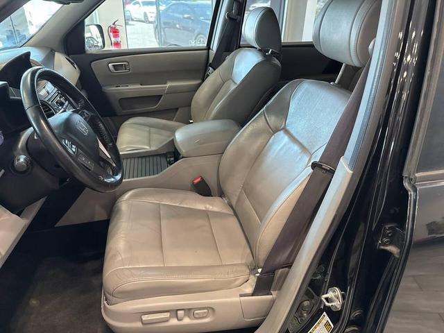 Photo of 2012 Crystal Black Pearl Honda Pilot