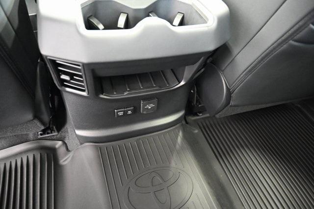 Photo of 2025 White Toyota Tundra Hybrid