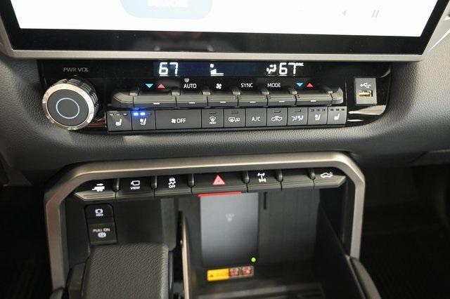 Photo of 2025 White Toyota Tundra Hybrid
