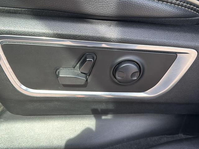 Photo of 2024 Hydro Blue Pearlcoat RAM 1500