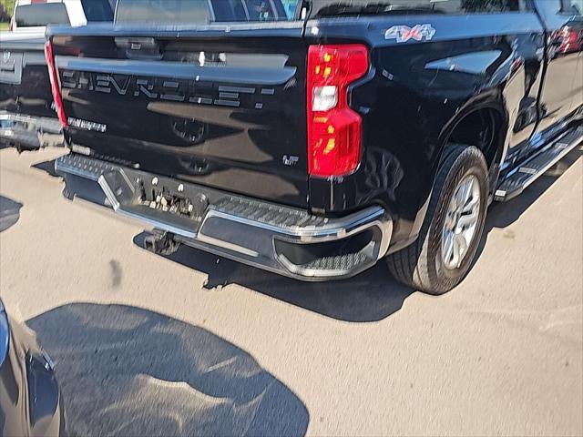 Photo of 2021 Black Chevrolet Silverado 1500
