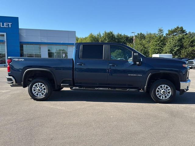 Photo of 2022 Northsky Blue Metallic Chevrolet Silverado 2500