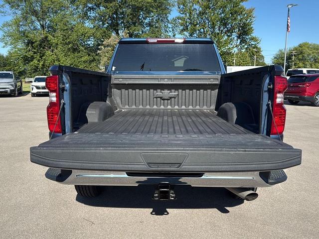 Photo of 2022 Northsky Blue Metallic Chevrolet Silverado 2500