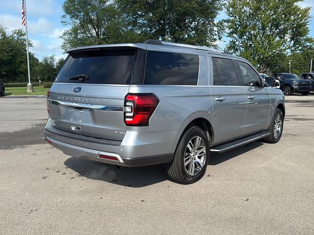 Photo of 2022 Iconic Silver Metallic Ford Expedition Max