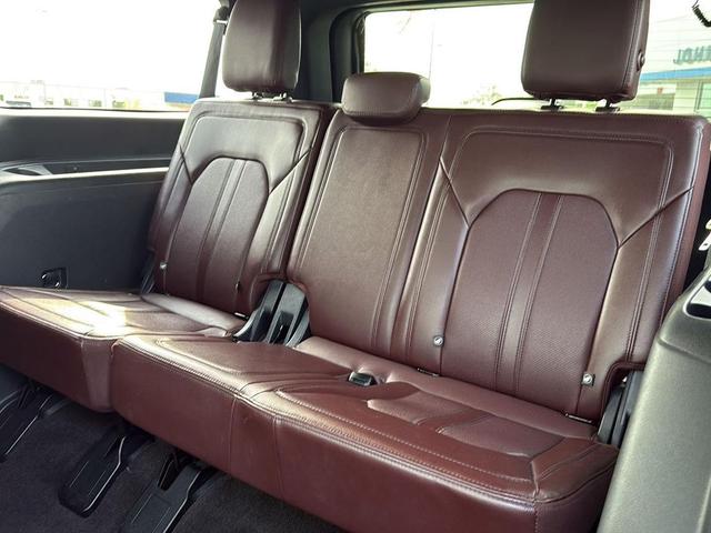Photo of 2022 Iconic Silver Metallic Ford Expedition Max
