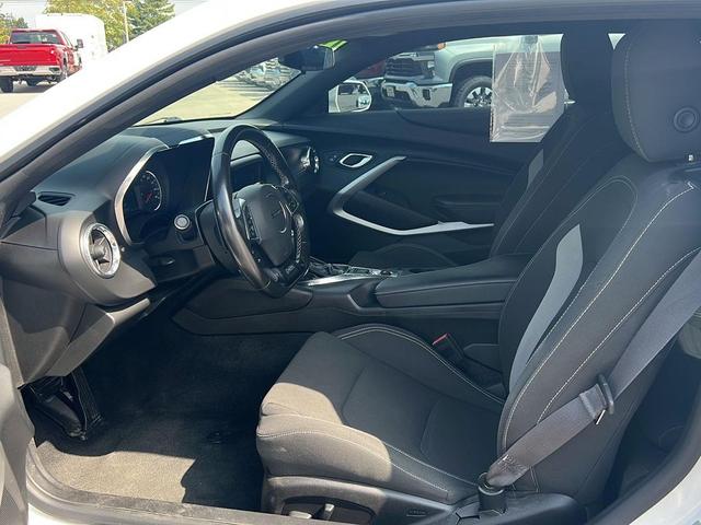 Photo of 2017 Summit White Chevrolet Camaro