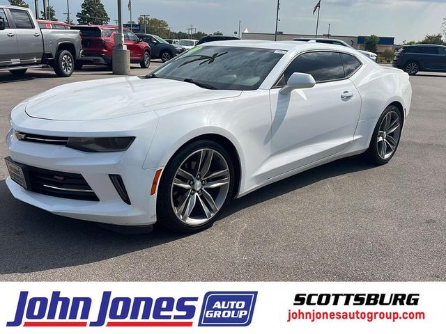 Photo of 2017 Summit White Chevrolet Camaro