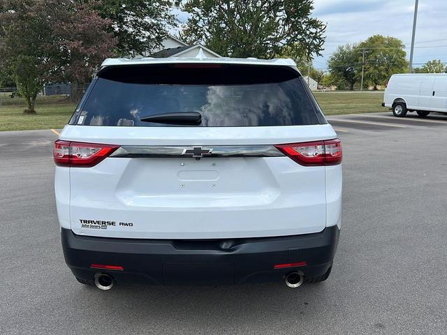 Photo of 2019 Summit White Chevrolet Traverse
