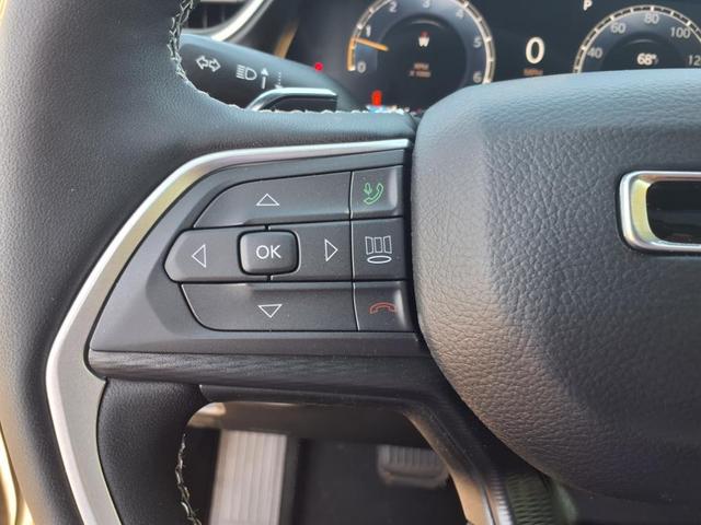 Photo of 2025 Bright White Clearcoat Jeep Grand Cherokee