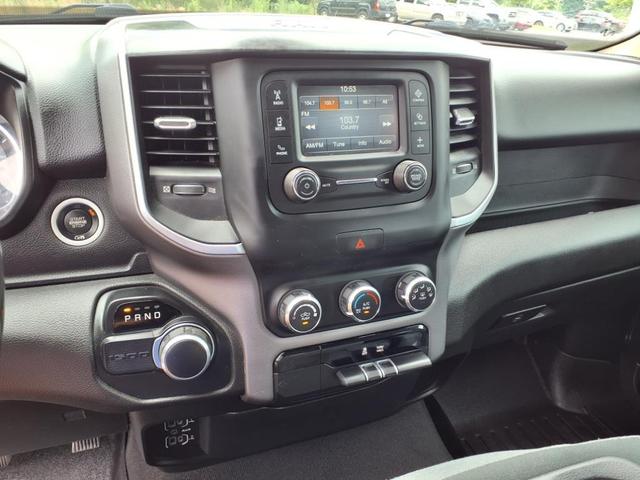 Photo of 2019 Diamond Black Crystal Pearlcoat RAM 1500