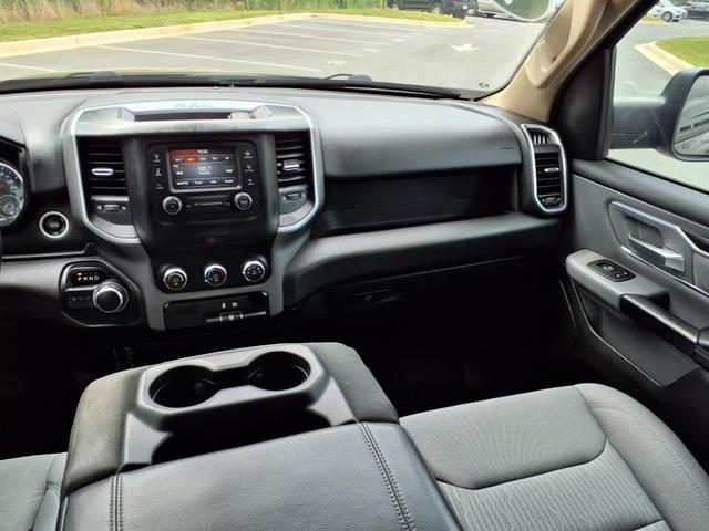 Photo of 2019 Diamond Black Crystal Pearlcoat RAM 1500