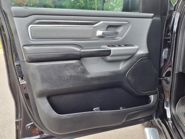 Photo of 2019 Diamond Black Crystal Pearlcoat RAM 1500