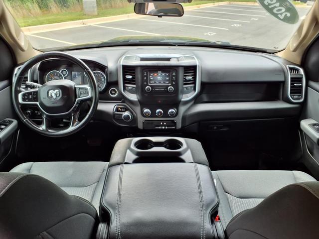 Photo of 2019 Diamond Black Crystal Pearlcoat RAM 1500