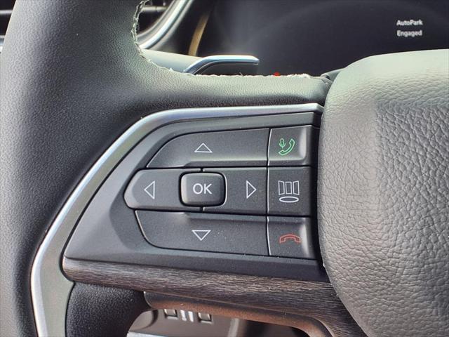 Photo of 2025 Bright White Clearcoat Jeep Grand Cherokee L