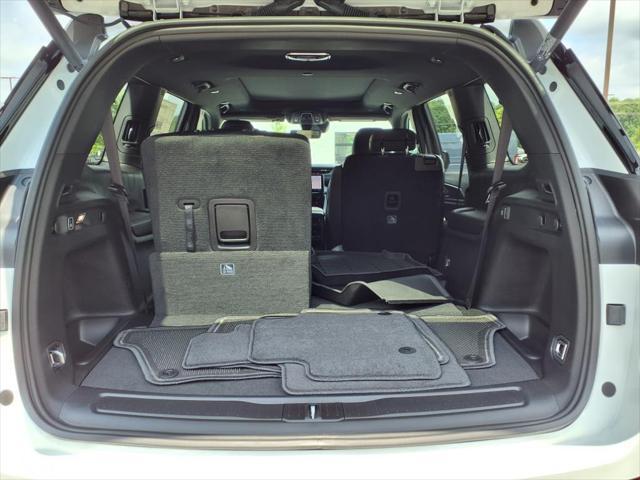 Photo of 2025 Bright White Clearcoat Jeep Grand Cherokee L